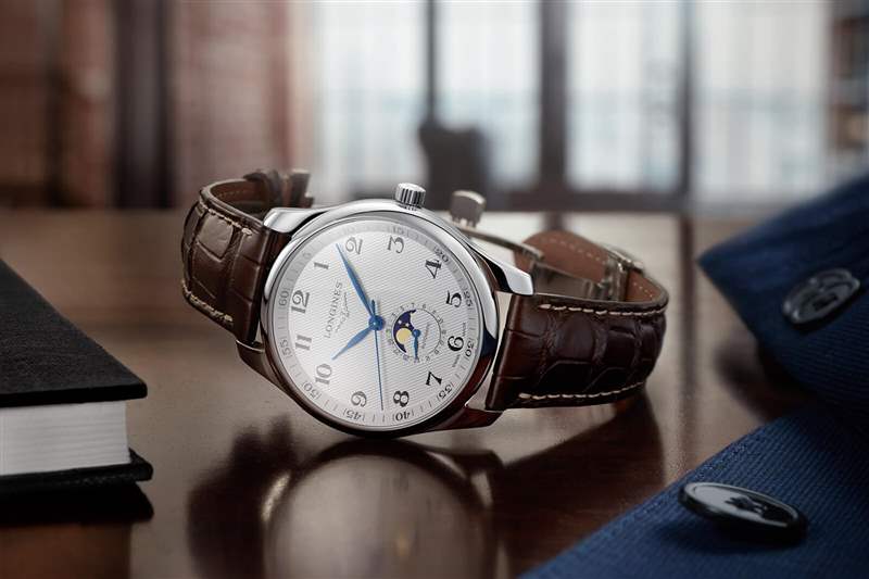 浪琴表大師系列月相手表介紹-復(fù)刻表