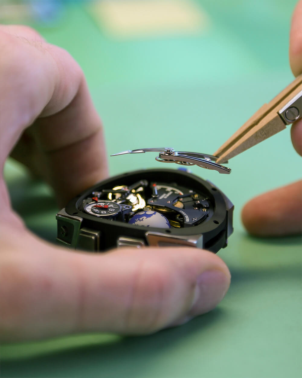 高珀富斯Greubel Forsey GMT運(yùn)動(dòng)陀飛輪個(gè)性腕表-復(fù)刻表