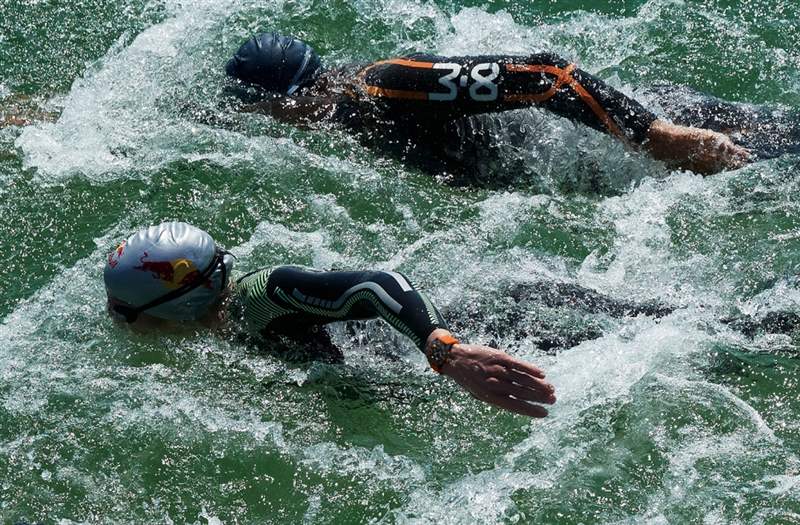 百年靈Breitling Endurance Pro開箱！針對戶外而生的搶眼之作！-復(fù)刻表