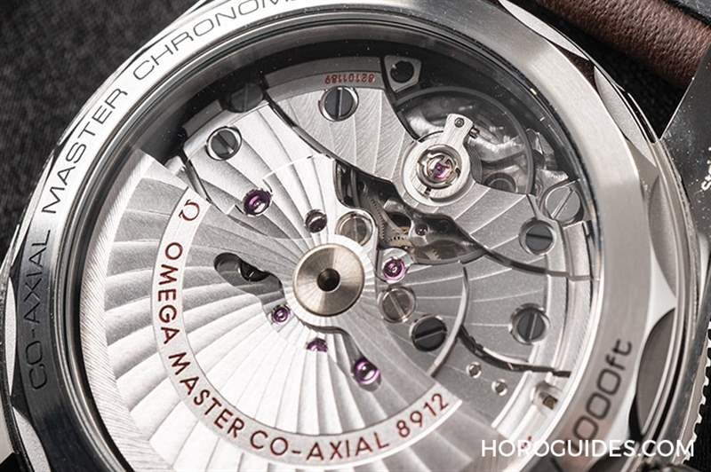 歐米茄第一只青銅表!Seamaster 300 Bronze Gold專(zhuān)利青銅金-復(fù)刻表