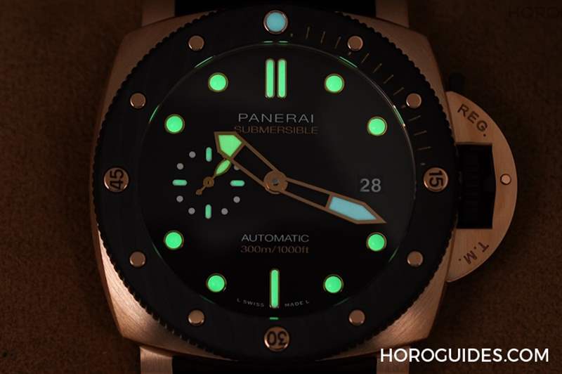 紅金+碳纖維同步現(xiàn)身|沛納海Submersible Goldtech? Orocarbo 44mm-PAM01070-復(fù)刻表