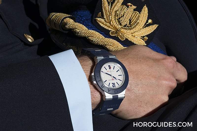 BVLGARI攜手義大利空軍為兒童醫(yī)院獻(xiàn)愛(ài)心，推出Aluminum Tricolore特別版腕表-復(fù)刻表