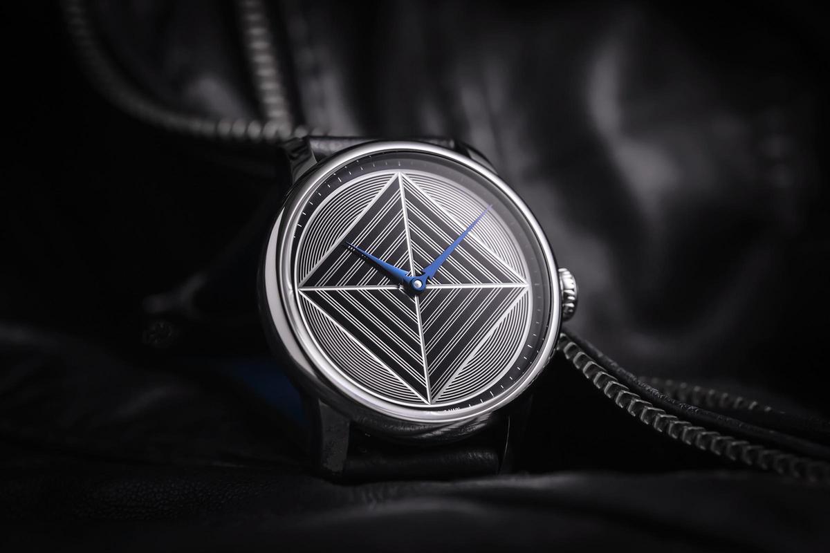 Louis Erard挑戰最親民的機刻雕花工藝?-復刻表