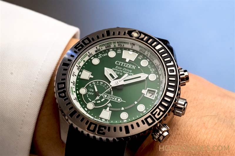 世界第一款-光動能GPS衛星對時潛水表-復刻表