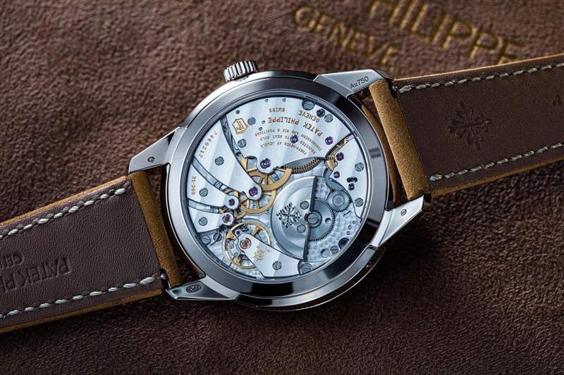 復古風格的全新嘗試!百達翡麗Calatrava系列新增Ref. 5326與Ref. 5226-復刻表