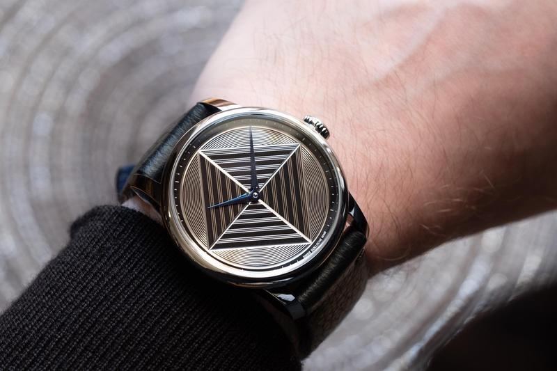 Louis Erard挑戰最親民的機刻雕花工藝?-復刻表