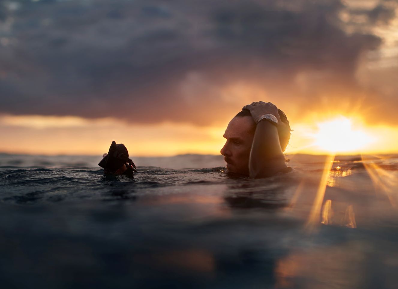 班奈迪克康柏拜區戴積家拍大片！「奇異博士」受訪點名「索爾、鋼鐵人」私品味-復刻表