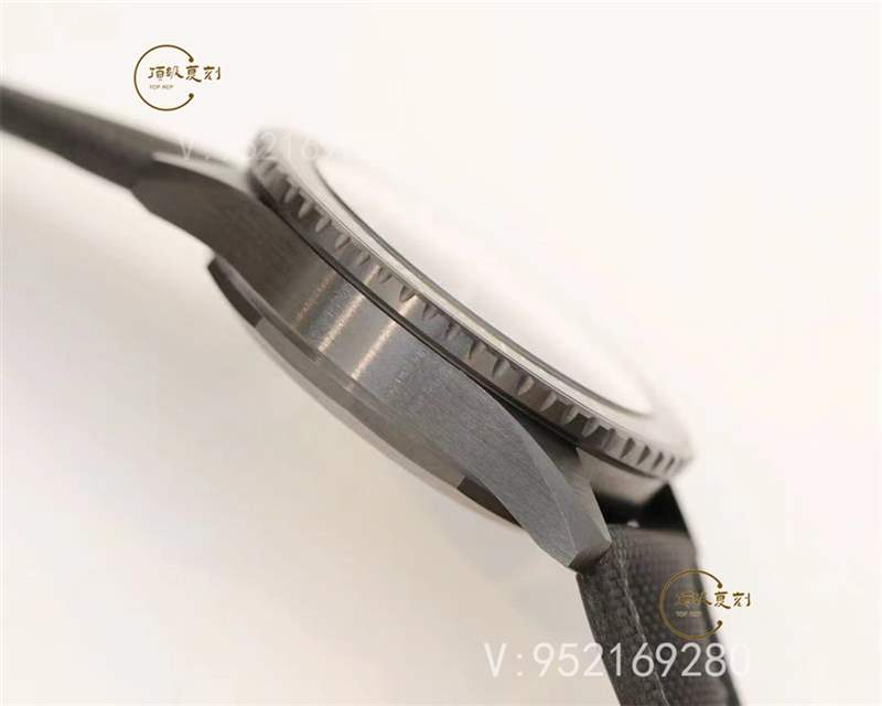 GF廠寶珀黑陶瓷五十噚極光綠盤5005復(fù)刻表做工怎么樣-無溝雙髻鯊限量版-復(fù)刻表