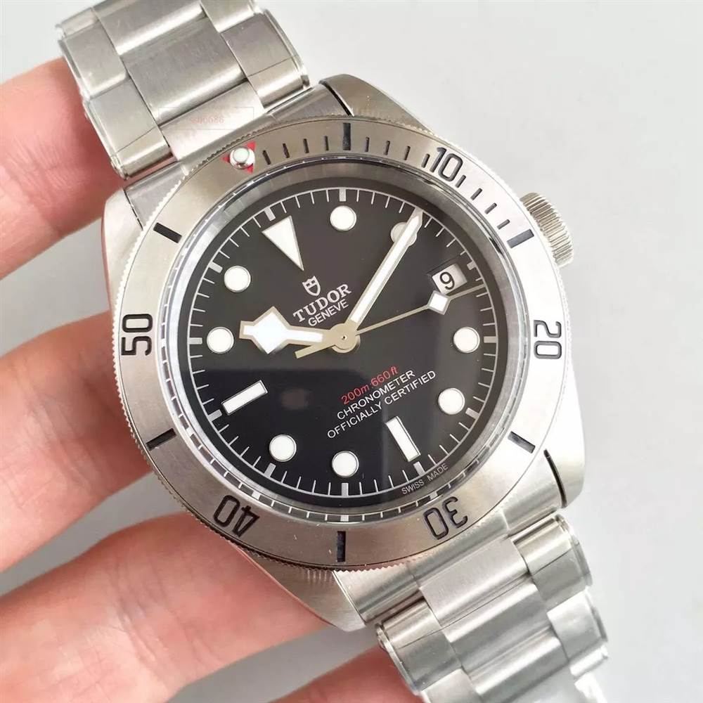 ZF廠帝舵碧灣系列M79730-0001小鋼盾復(fù)刻表做工怎么樣-復(fù)刻表