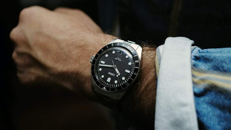 使用新款Oris Divers 65 親身體驗 12 小時表圈和啞光表盤-復(fù)刻表