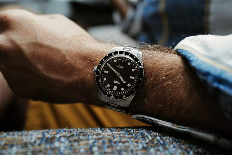 使用新款Oris Divers 65 親身體驗 12 小時表圈和啞光表盤-復(fù)刻表
