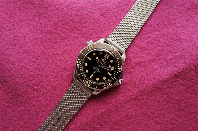 在我們的第一個視頻集中觀看電影&nbsp;，我們以“速度”、“好家伙”、“沒時間死”等方式分解標志性手表-復刻表