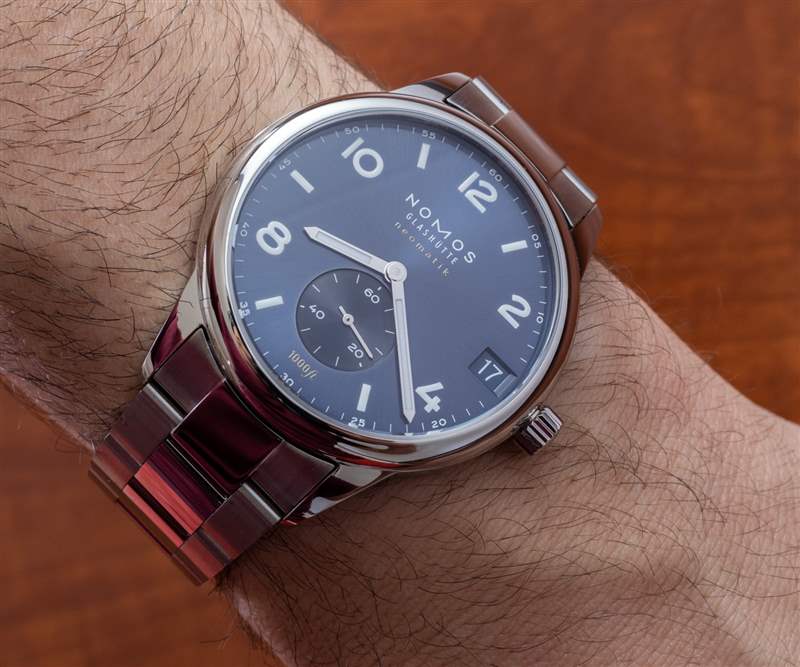 手表評論：Nomos Club Sport Neomatik 42 Date Blue-復刻表