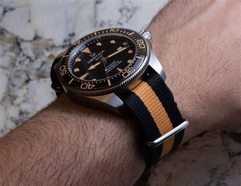 觀看評(píng)論：Certina DS Action Diver Titanium-復(fù)刻表