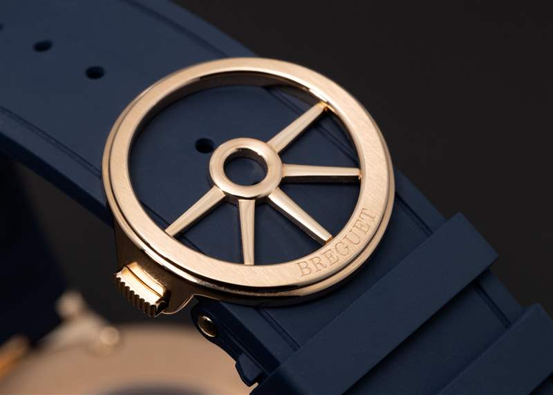 寶璣Marine Hora Mundi腕表讓您在眨眼之間從一個時區(qū)到另一個時區(qū)-復(fù)刻表