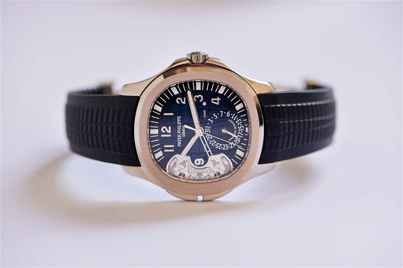 百達翡麗做數字——但也許不是你所期望的通過洛根貝克-復刻表