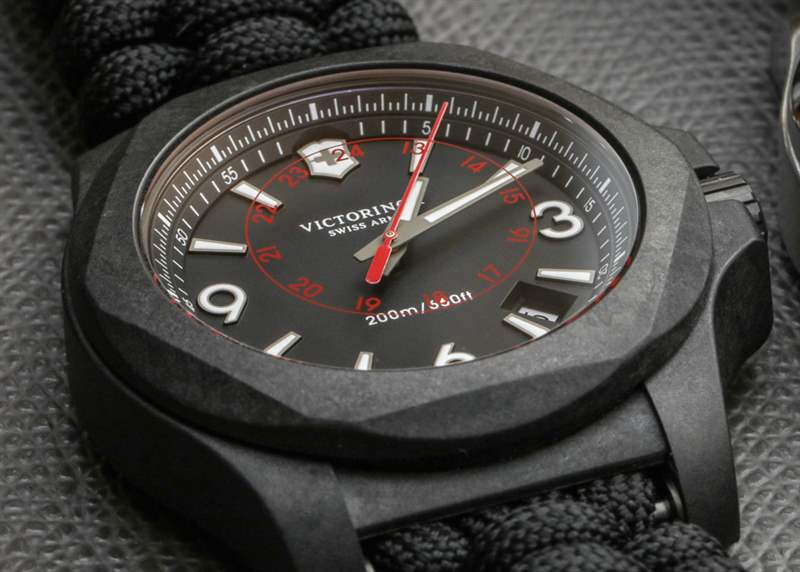 維氏瑞士軍INOX碳Naimakka傘繩表帶手表評論-復刻表