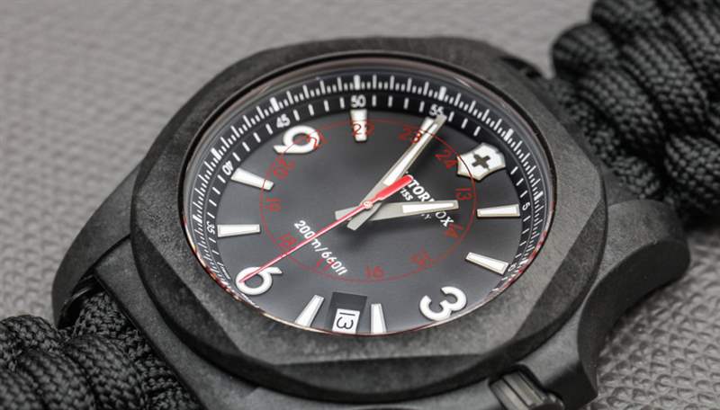 維氏瑞士軍INOX碳Naimakka傘繩表帶手表評論-復刻表