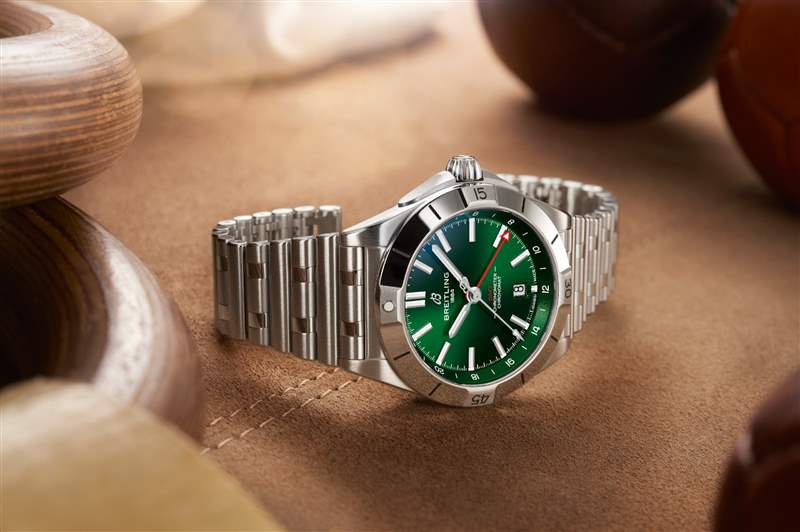 Breitling航空經典Navitimer70周年聯乘國泰GMT腕表限量200枚-復刻表