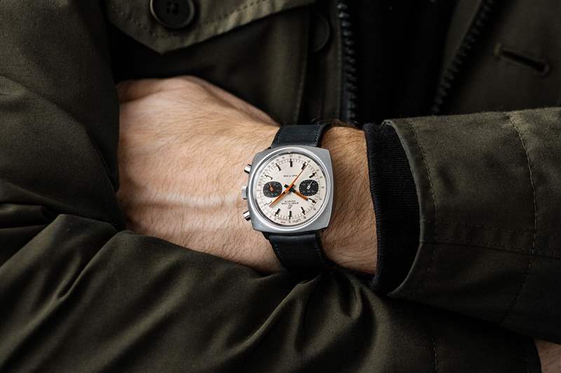 復(fù)古手表1984年的Rolex Explorer II（帶奶油色表盤(pán)）、1960年代的Aquastar 63和1980年代的Heuer Yacht Timer-復(fù)刻表