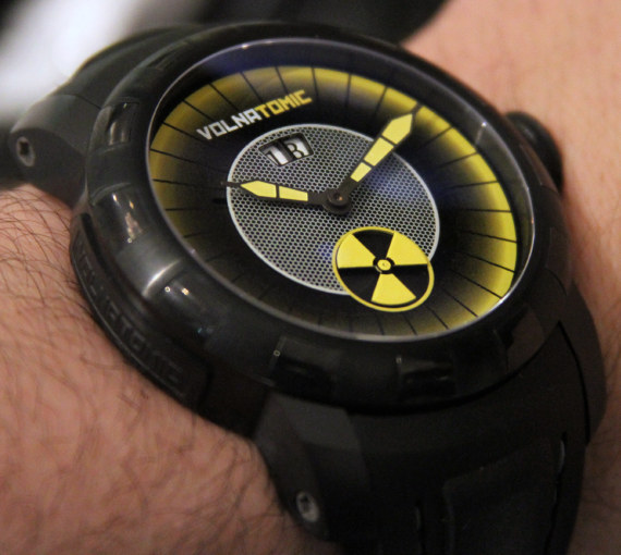 Volnatomic Crime Scene Volna Volnatomic放射性藝術(shù)表盤的手表-復(fù)刻表