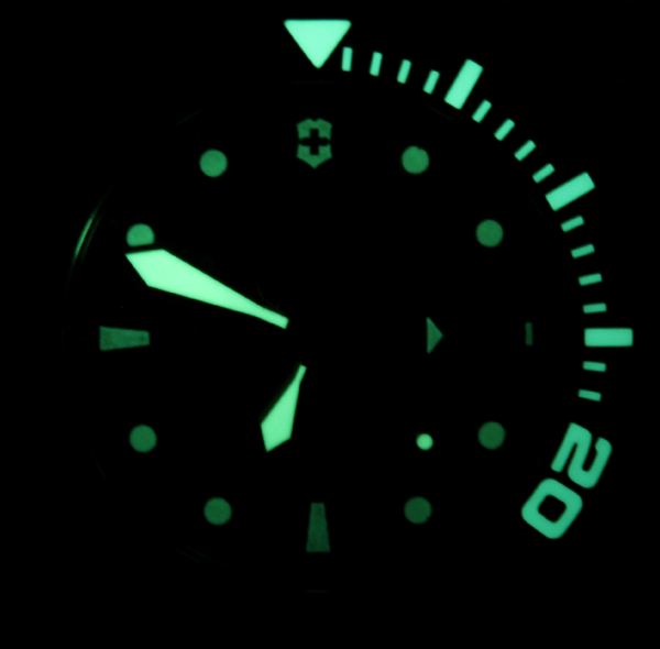 瑞士陸軍維氏潛水大師 500 機(jī)械表-復(fù)刻表