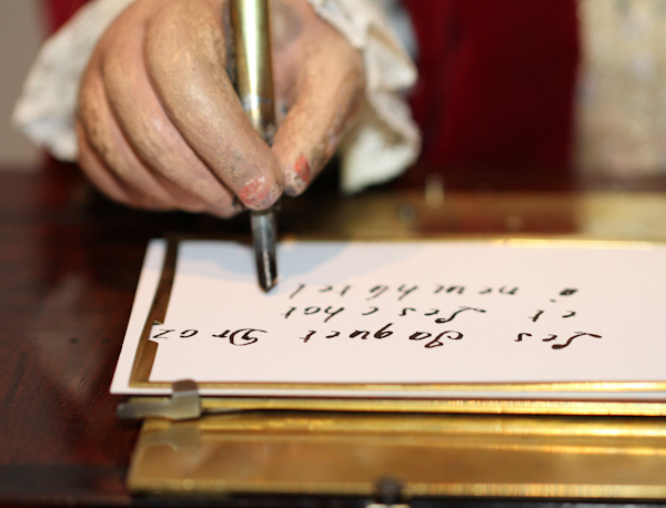 雅克德羅“作家”自動(dòng)機(jī)：很棒的古董安卓-復(fù)刻表