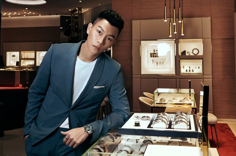 「行走的費(fèi)洛蒙」瘦子E.SO成為臺灣歐米茄首位品牌大使搶先佩戴夏日藍(lán)色海馬手表-復(fù)刻表