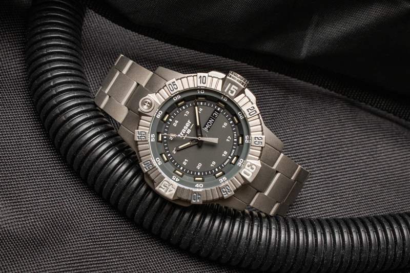 上手體驗:Traser P99 T戰(zhàn)術(shù)鈦金屬手表-復(fù)刻表