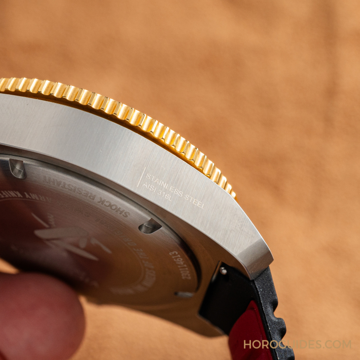 配備編織傘繩帶 最潮限量款也是超級工具表-復(fù)刻表