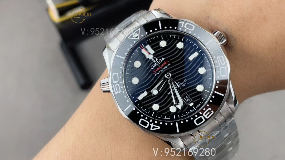 VS廠歐米茄海馬300復(fù)刻8800機芯如何,是一體機嗎-復(fù)刻表