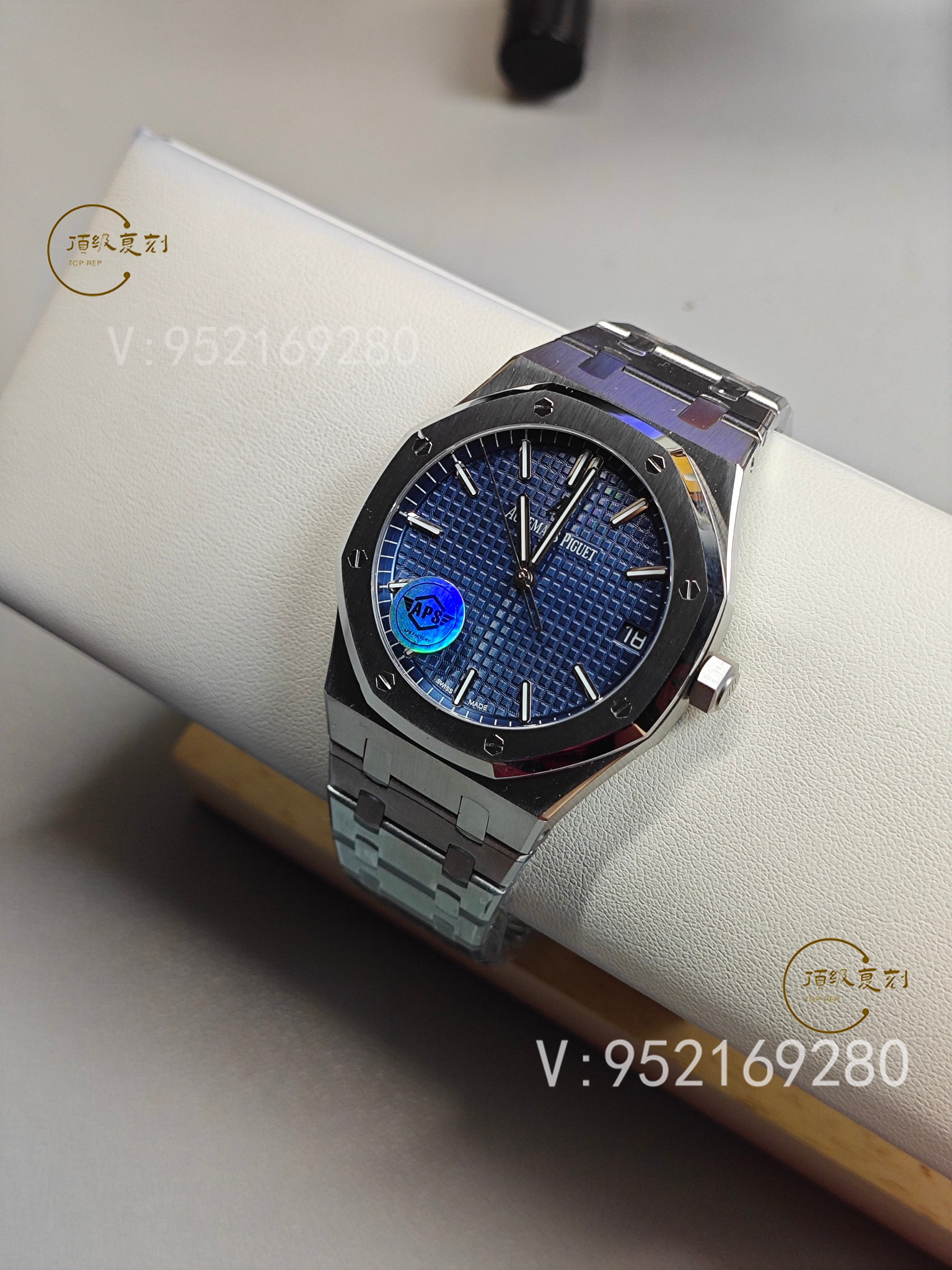 深入解析APS愛彼復刻表15500藍面版：4302一體機芯與原裝同步功能-復刻表