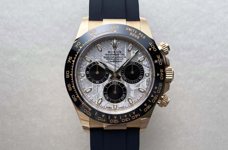 2024法網(wǎng)男單冠軍「小蠻牛」Alcaraz領(lǐng)獎不忘戴著勞力士愛表-復刻表